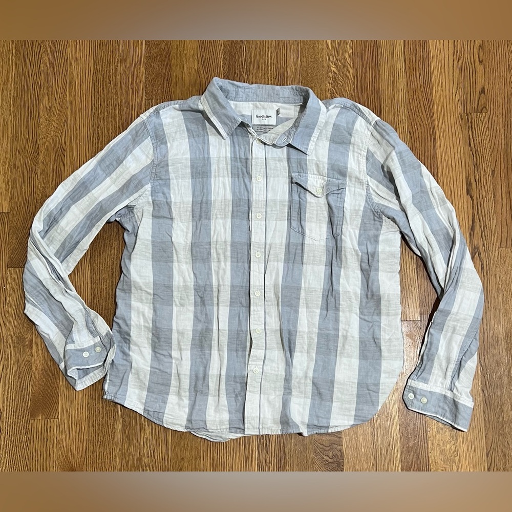 Men’s Checkered Button Down